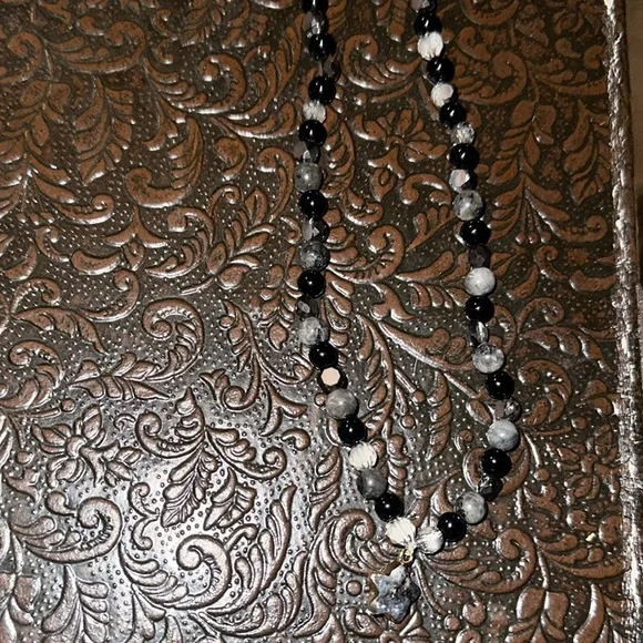 Sparkles and Stars Necklace (Smokey crystal, black onyx and larvikite) - Picture 2 of 3
